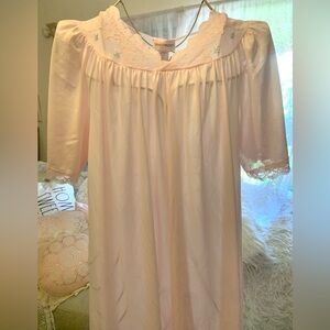 Vintage SHADOWLINE night gown pink lace embroidered flower short sleeve Sz S